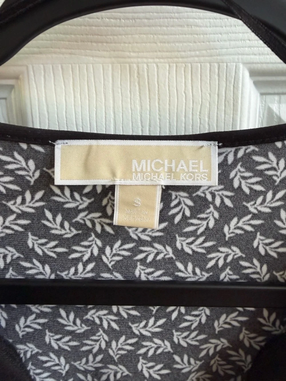 Michael Kors Black & White Leaf Print Midi Dress Size Small - Picture 3 of 3